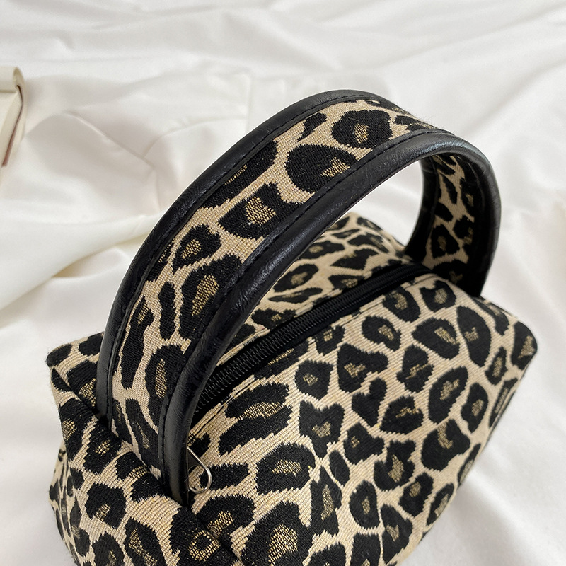 Bolsa de maquillaje de leopard - Luxury Skin Care reseña y precio